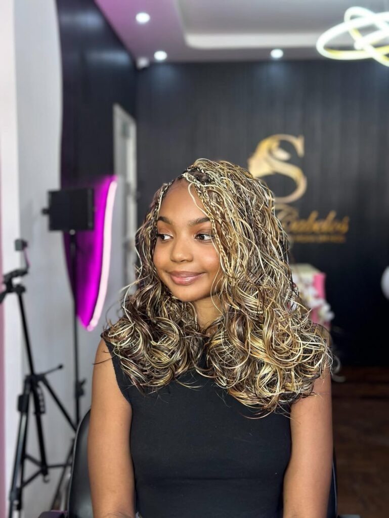 mixed color honey blonde boho bob French curl braids